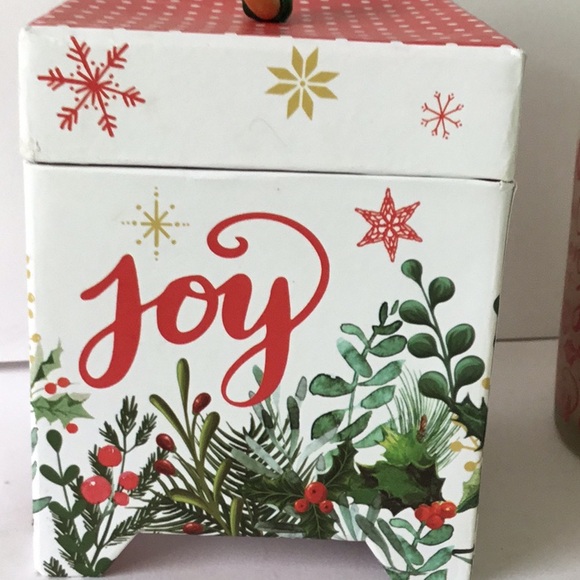 Michel Design Works Joy To The World Soy Candle - Picture 7 of 12